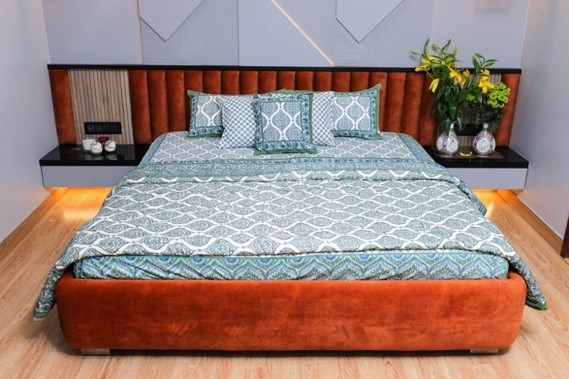 271 Cascade Quilt - Image 1