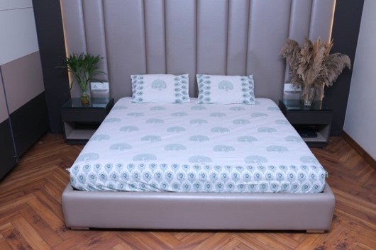 491 Peacock Elegance Cotton Bedsheet Set - Image 1