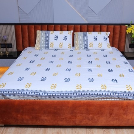 571 Golden Leaf Cotton Bedsheet Set - Image 1