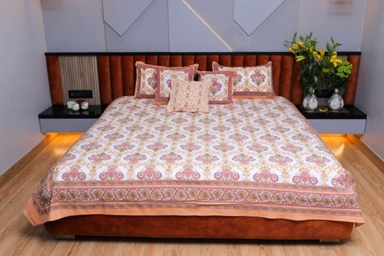 71 Vintage Bloom Cotton Bedsheet Set - Image 1