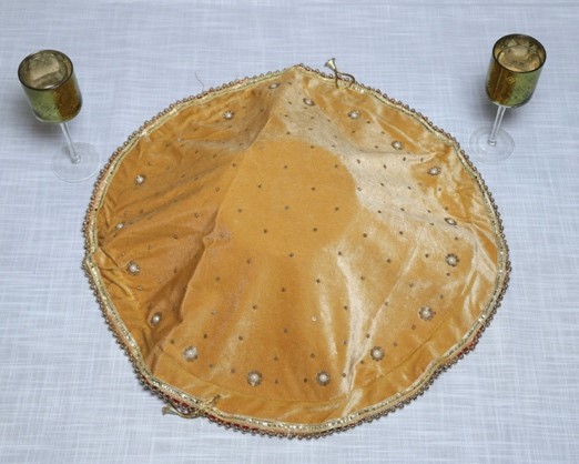 941 Golden AND red Velvet Thali Cover - Image 1